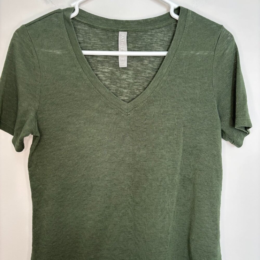 ATHLETA Breezy Scoop V Neck Tee Womens XS Green Short Sleeve Stretch Slub